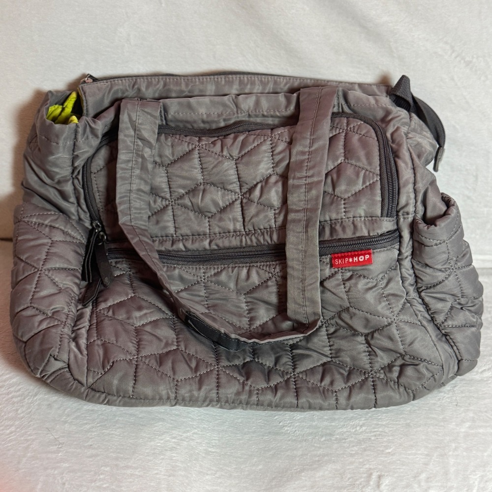 Skip Hop Forma Pack & Go Quilted gray diaper tote bag with Green Interior